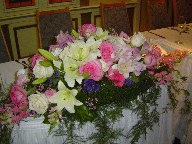Head table arrangement