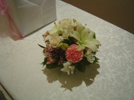 Signing table arrangement